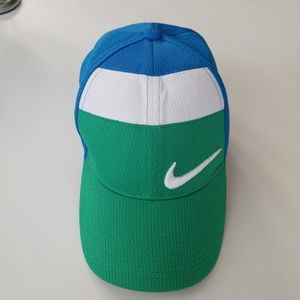 Nikegolf hat
